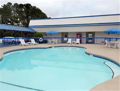 Howard Johnson By Wyndham Commerce Ga 